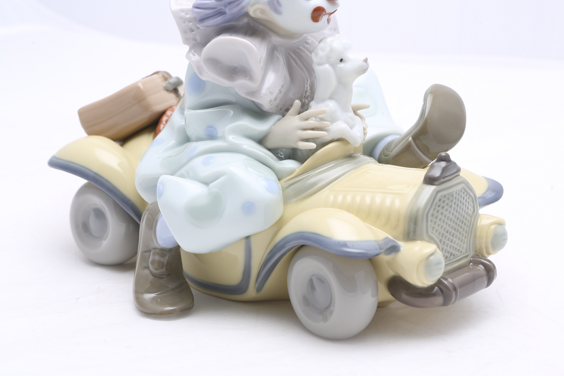 Lladró Privilege Society "Trip to the Circus" Figurine #8136