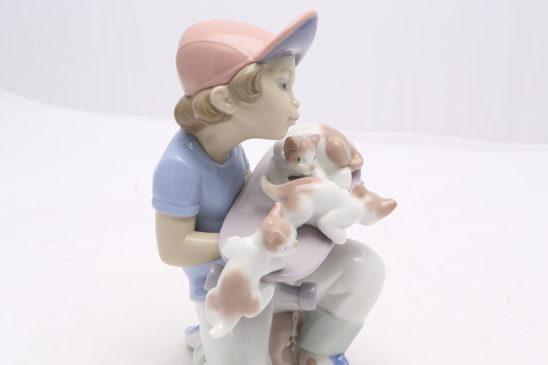 Lladró "Little Riders Boy with Skateboard" Event Figurine #7623