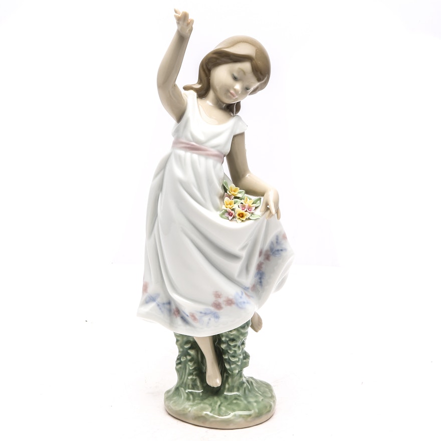 Lladró "Garden Dance" Figurine #6580