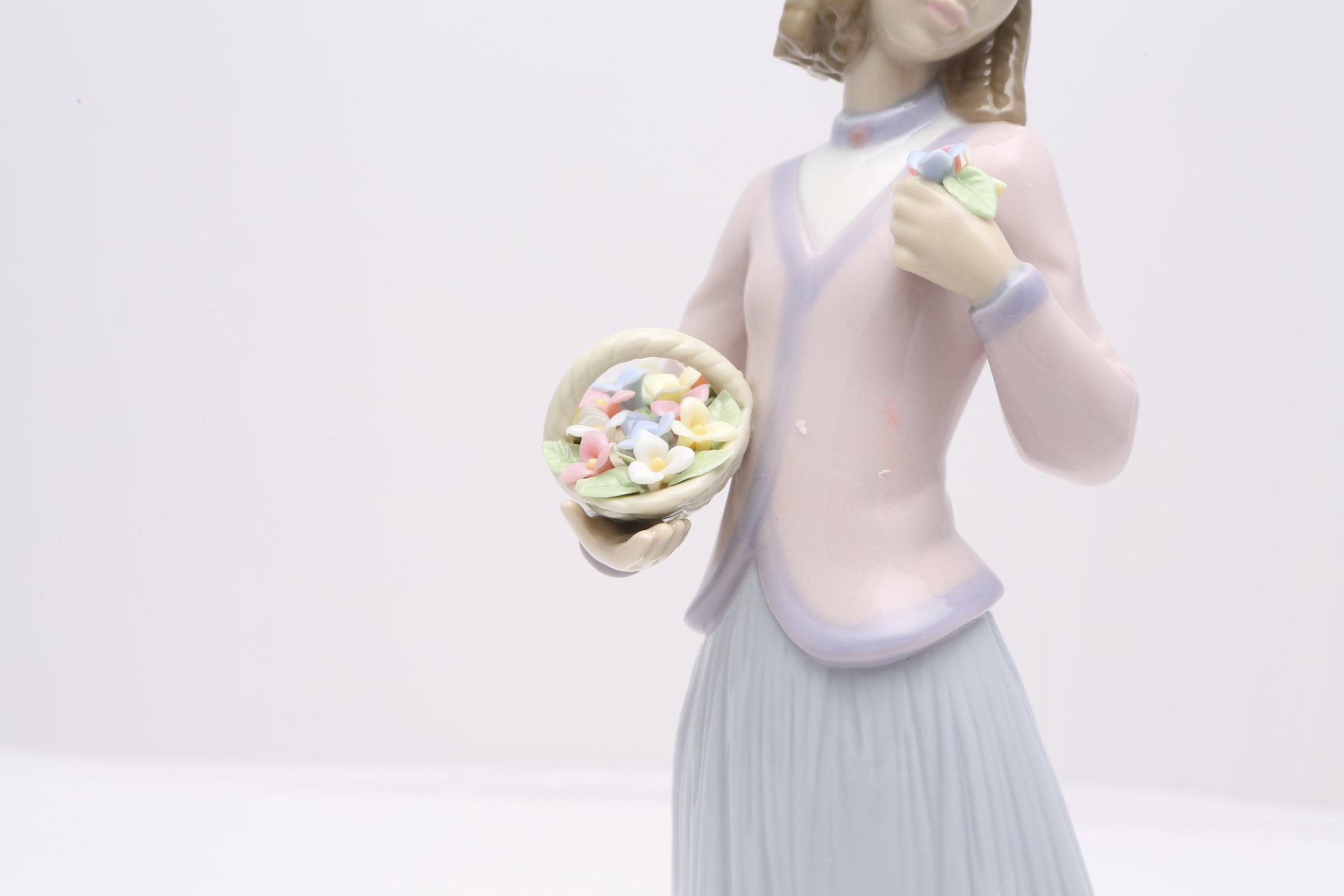 Lladró Collector's Society "Innocence in Bloom" Figurine #7644