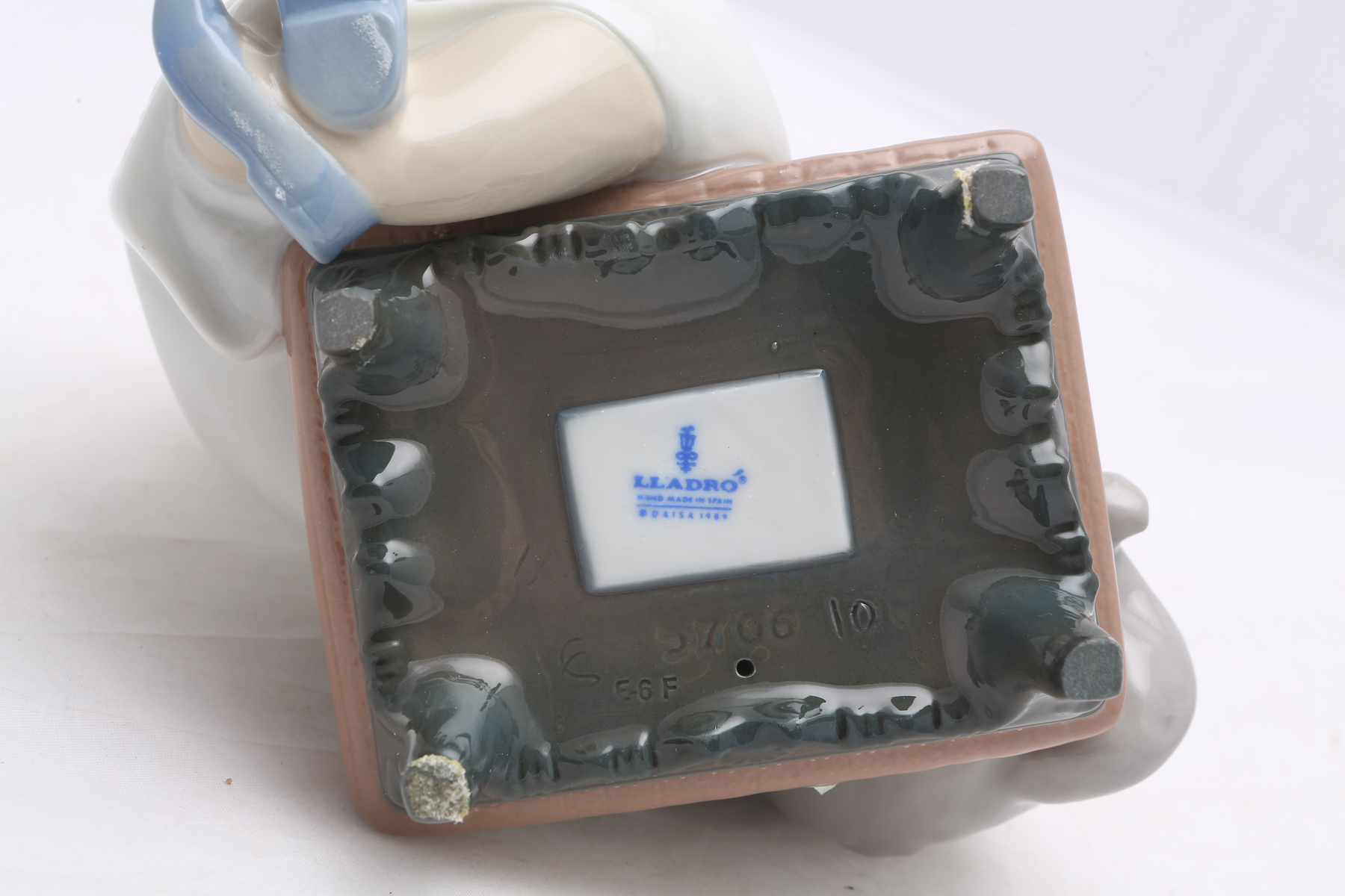 Lladró "We Can't Play" Figurine #5706