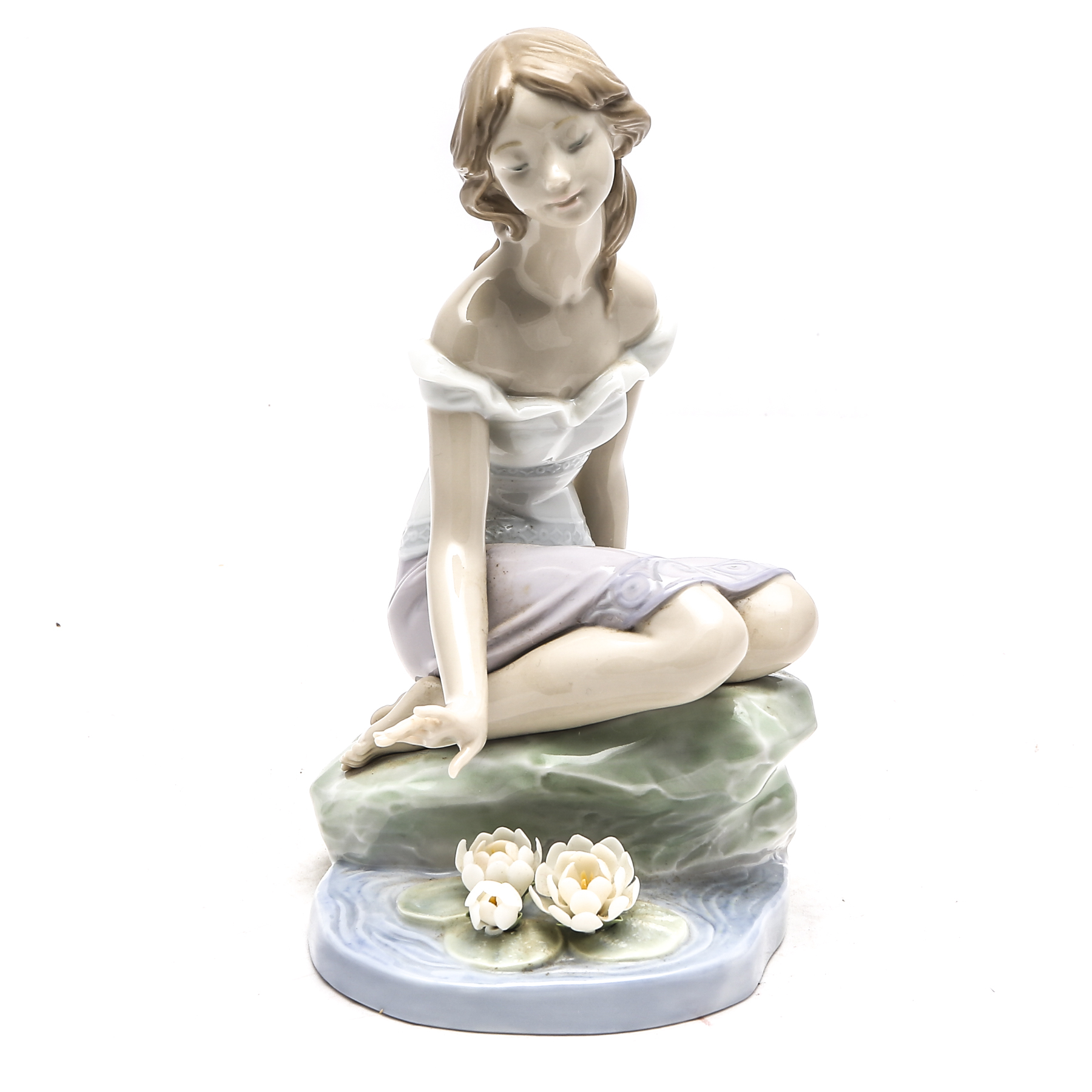 Lladró "Reflections of Helena" Figurine #7706