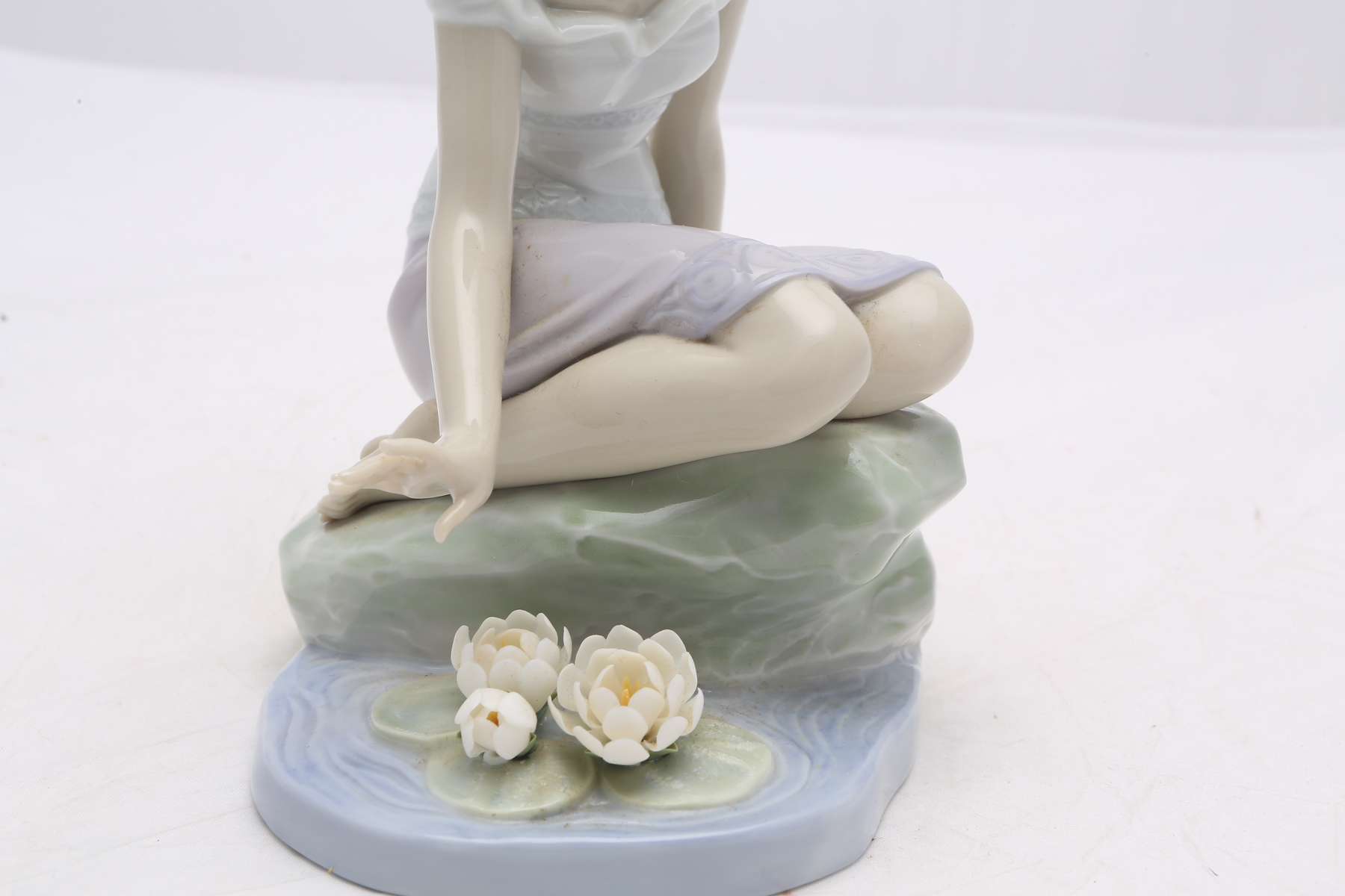 Lladró "Reflections of Helena" Figurine #7706