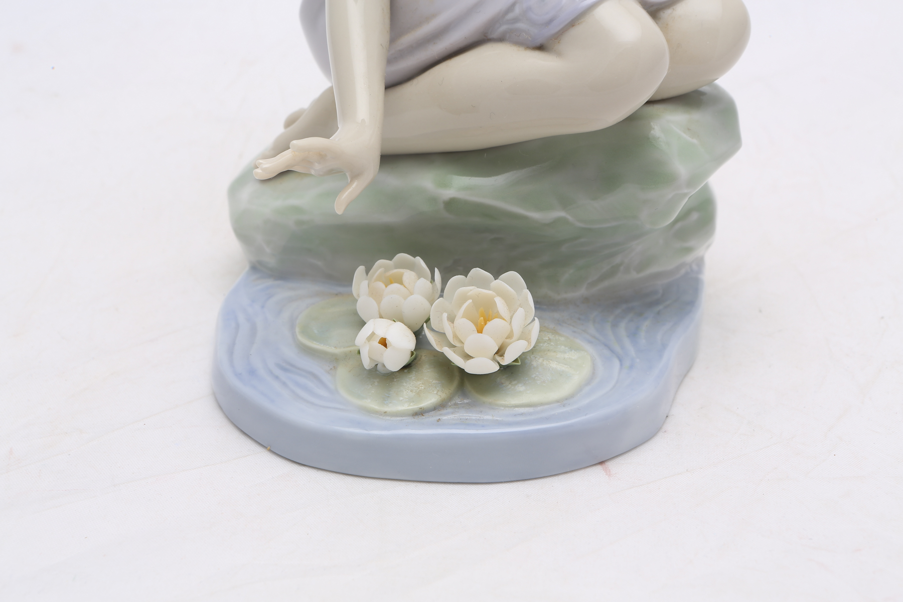 Lladró "Reflections of Helena" Figurine #7706