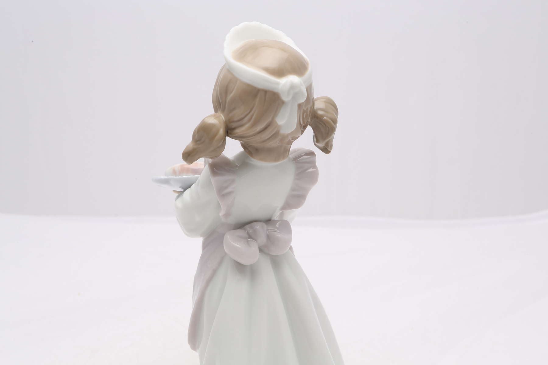 Lladró "Dinner is Served" Figurine #6235