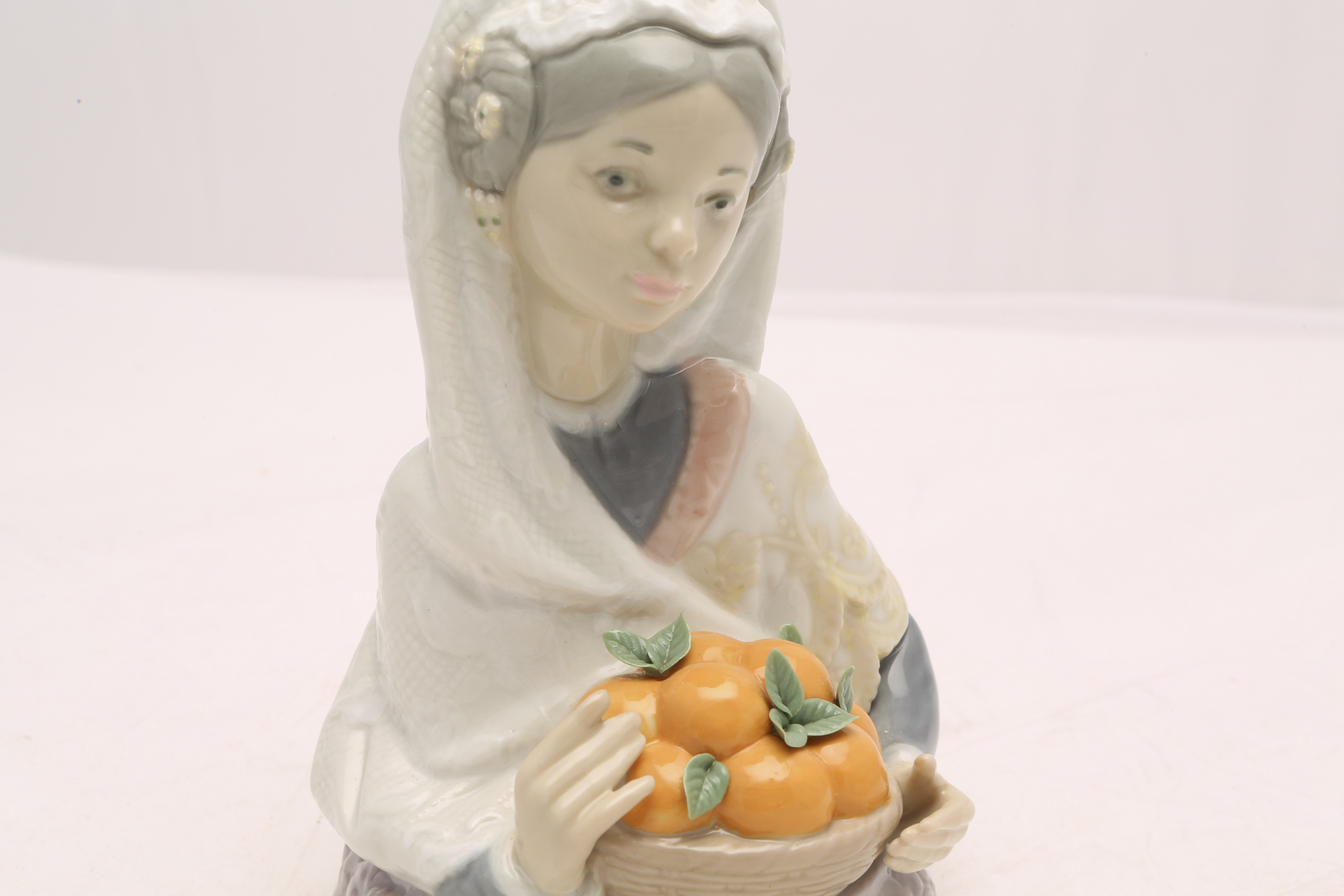Lladró "Valencian Harvest" Figurine #5668