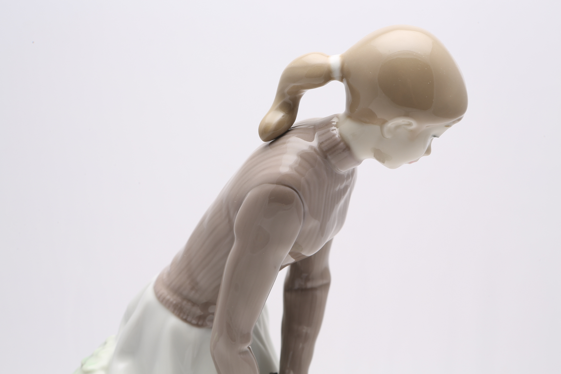 Lladró "Lady Golfer" Figurine #4851