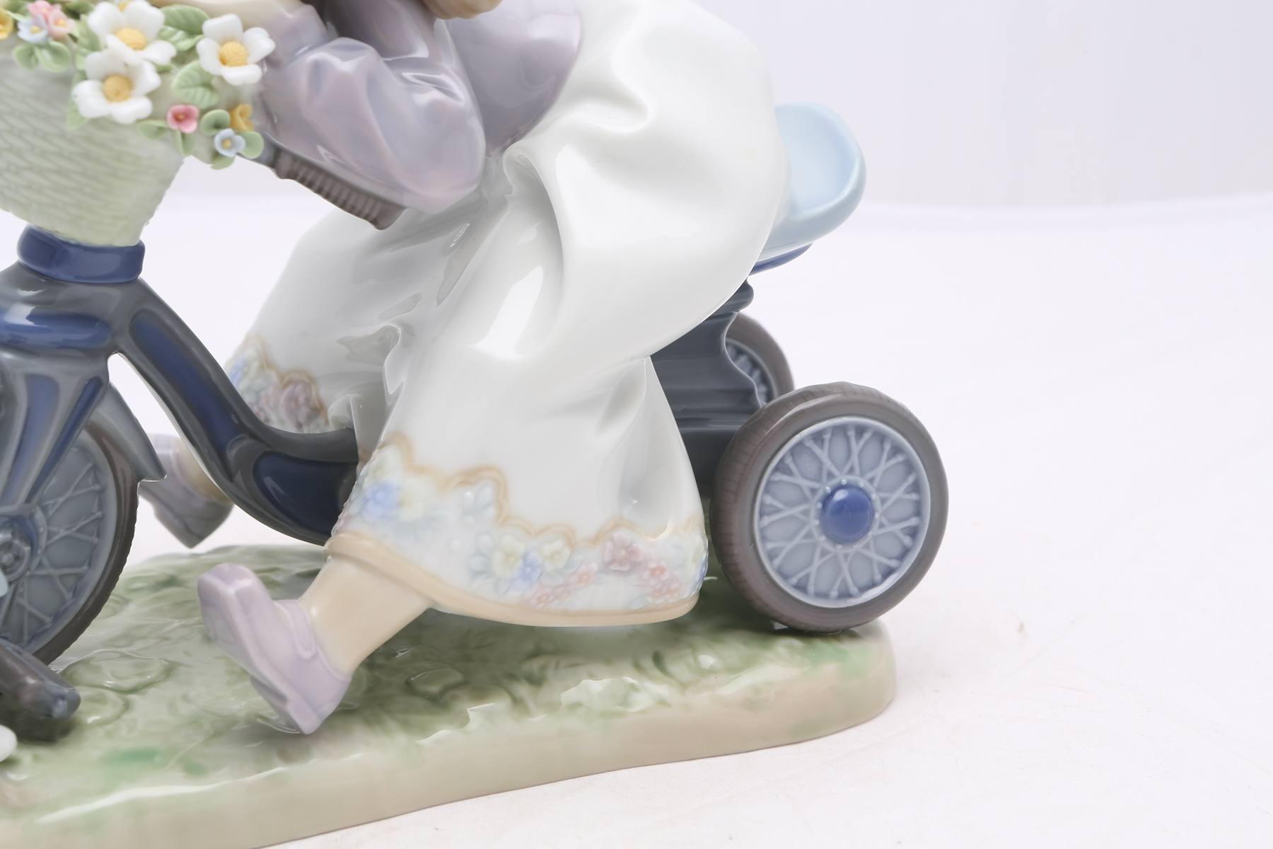 Lladró "In No Hurry" Figurine #5679