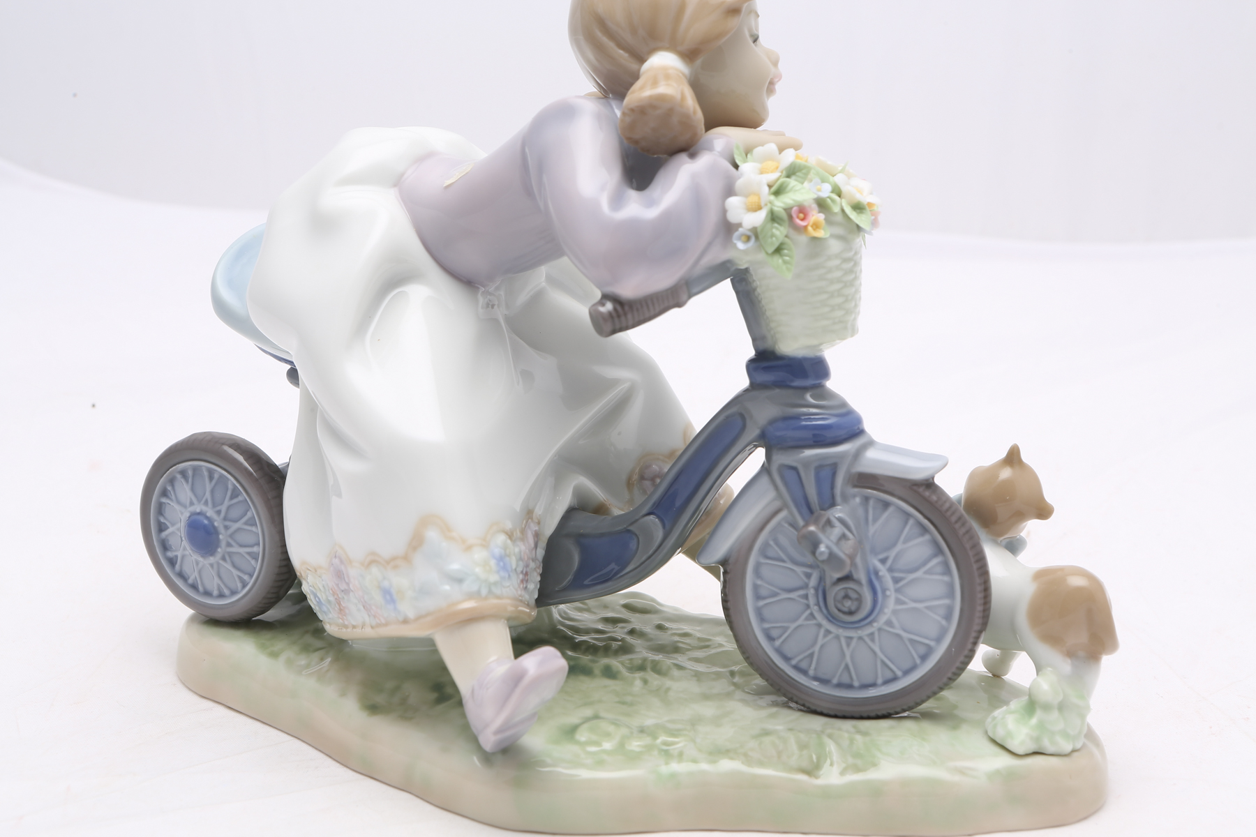 Lladró "In No Hurry" Figurine #5679