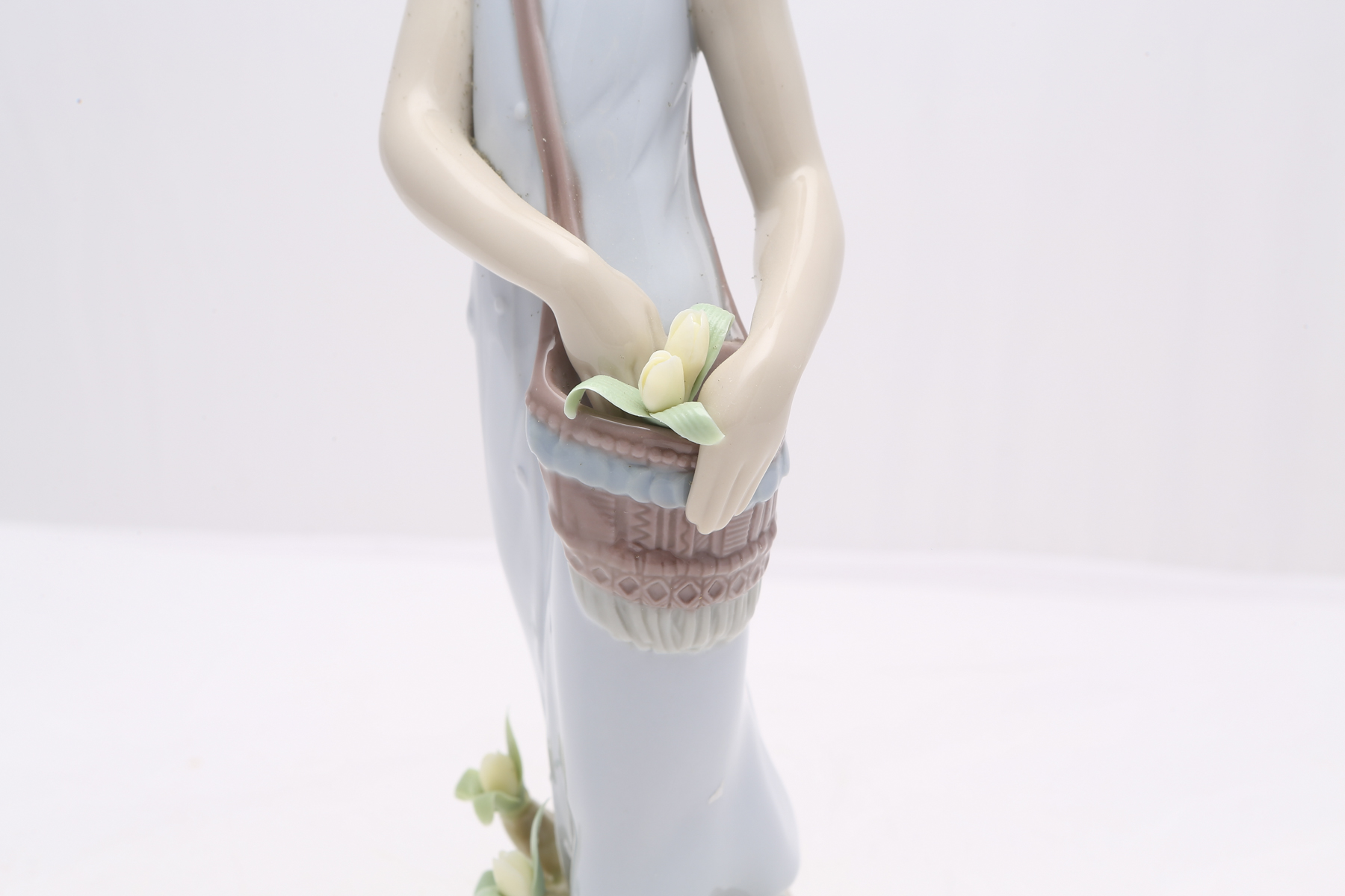 Lladró "Tulip Garden" Figurine #7712