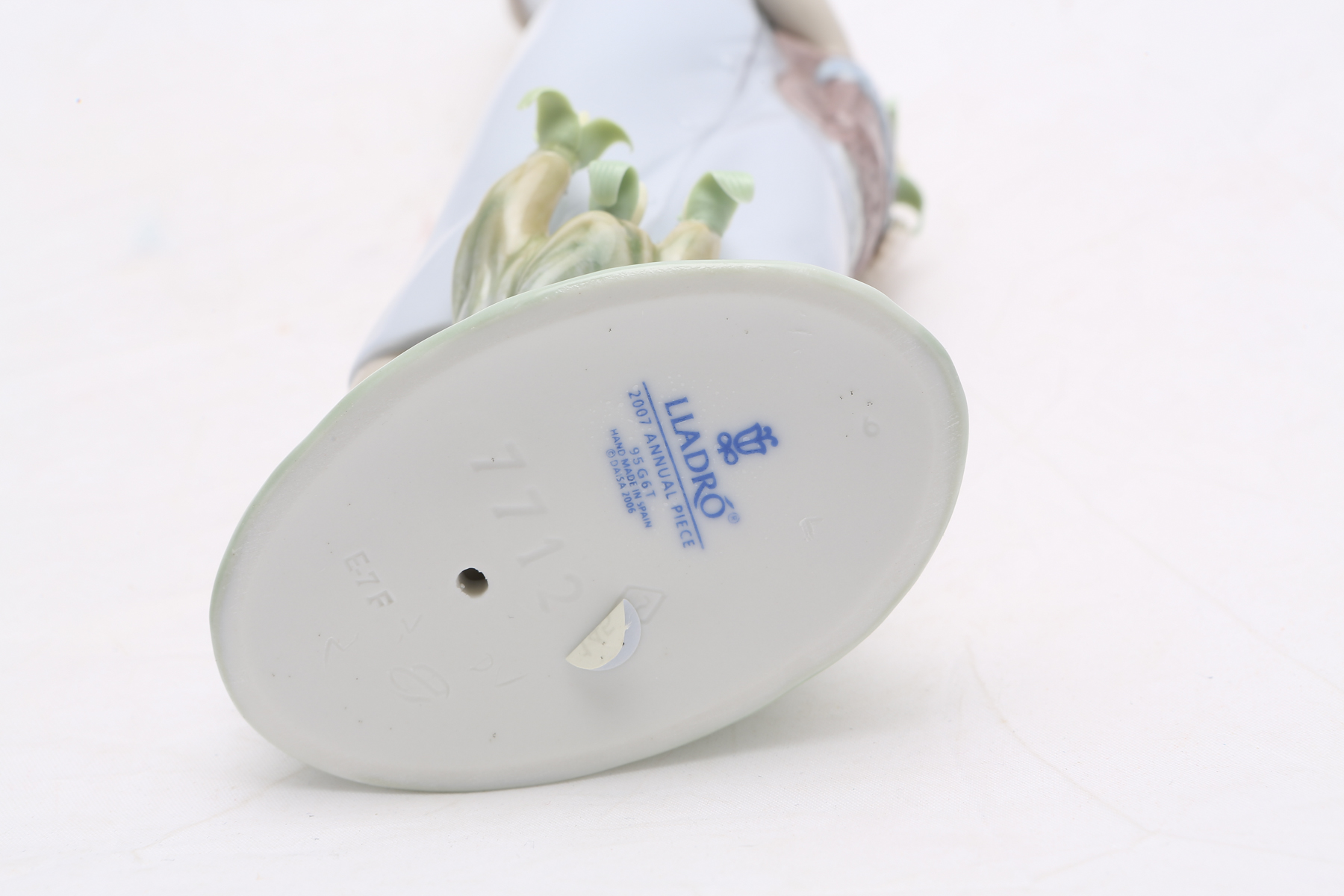 Lladró "Tulip Garden" Figurine #7712