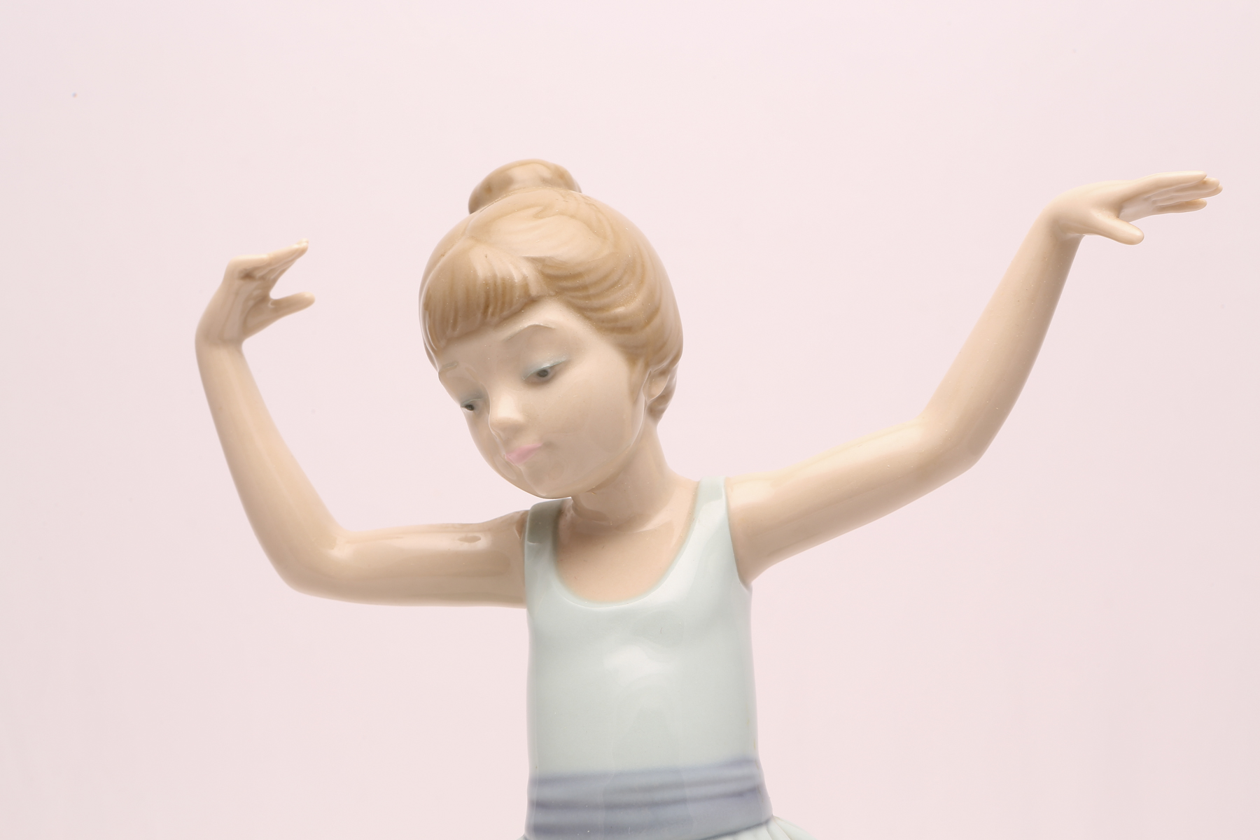 Lladró "Ballet First Step" FIgurine #5094