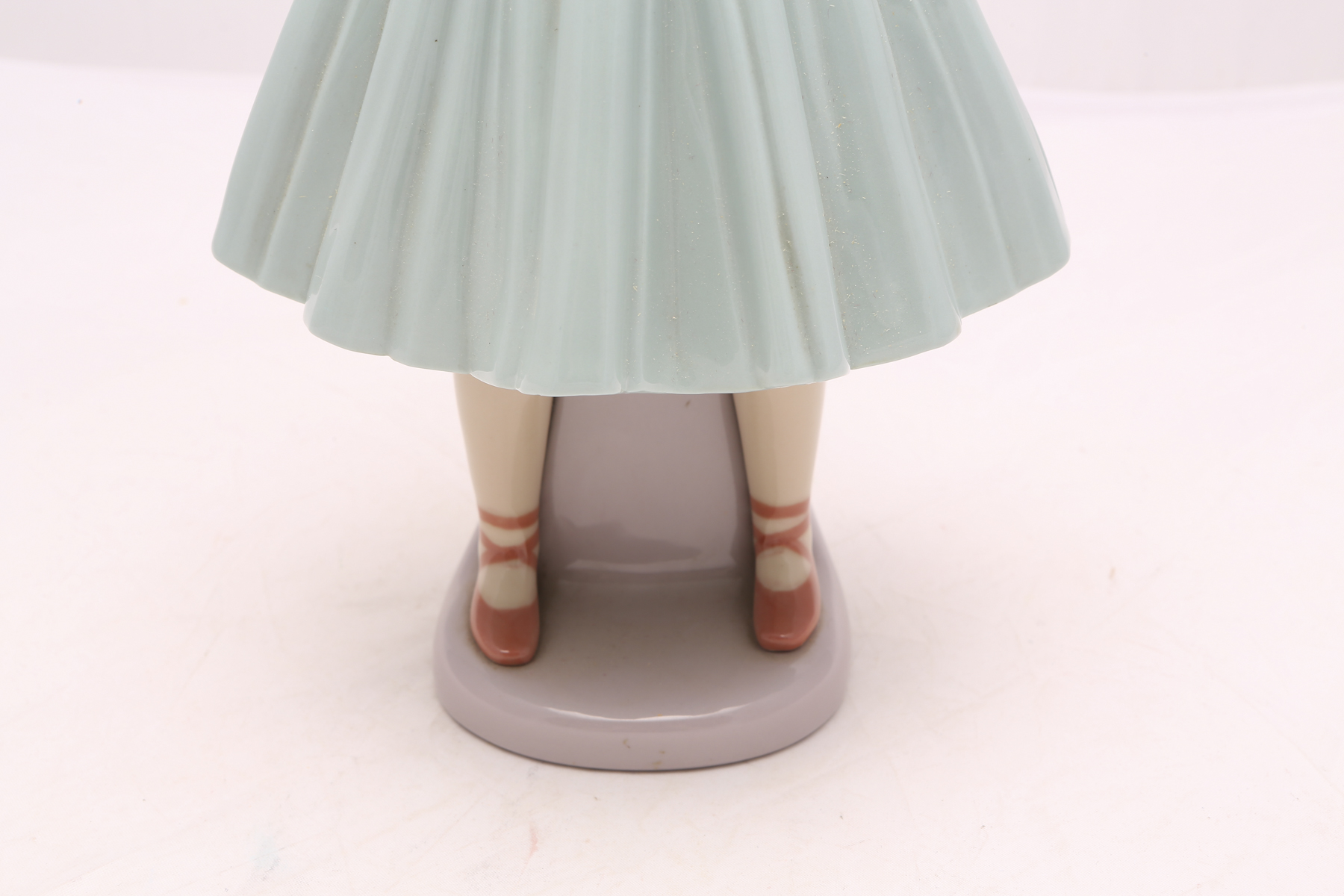 Lladró "Ballet First Step" FIgurine #5094