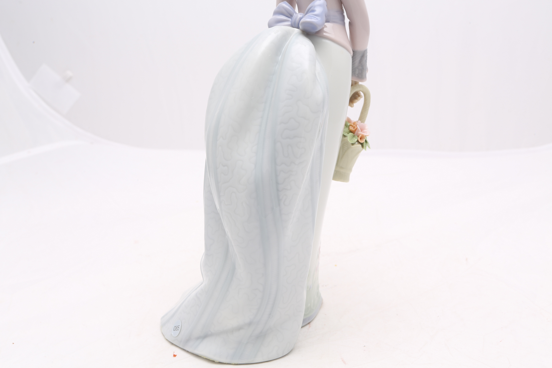 Lladró "Basket of Love" Figurine #7622