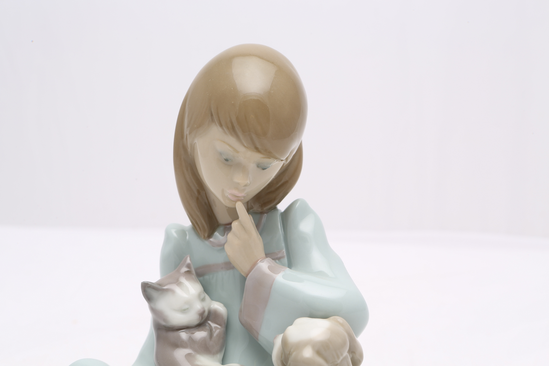 Lladró "Cat Nap" Figurine #5640