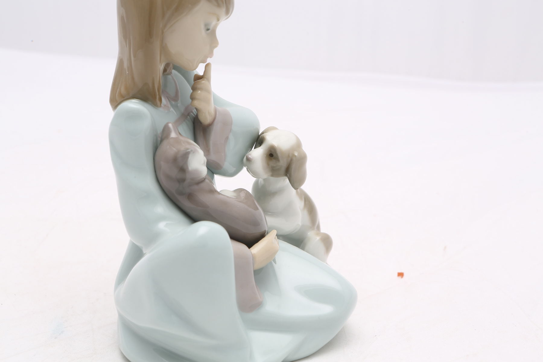 Lladró "Cat Nap" Figurine #5640