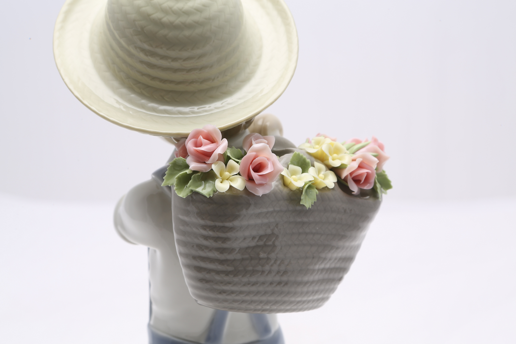 Lladró "Flowers on the Back" Figurine #1286