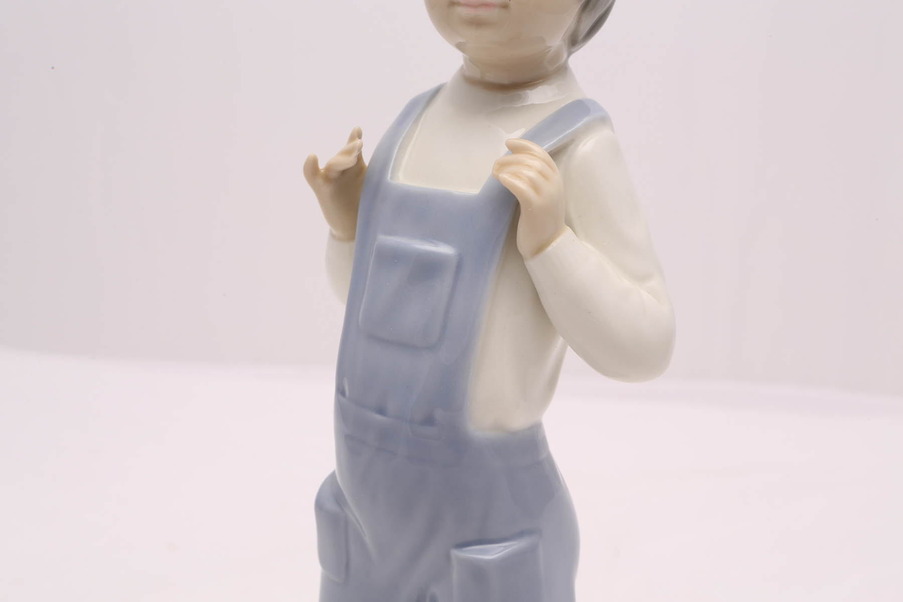 Lladró "Boy from Madrid" Figurine #4898