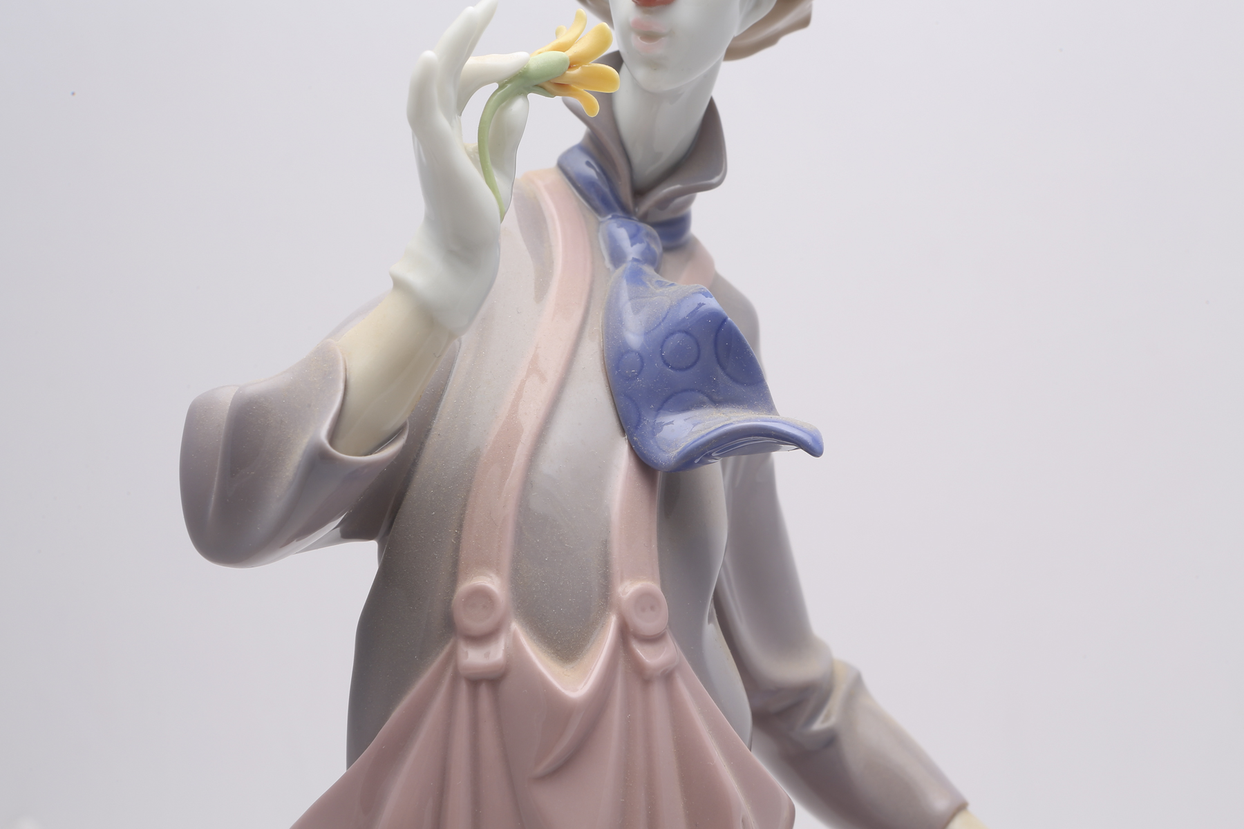 Lladró "A Mile of Style" Vanguard Exclusive Figurine #6507