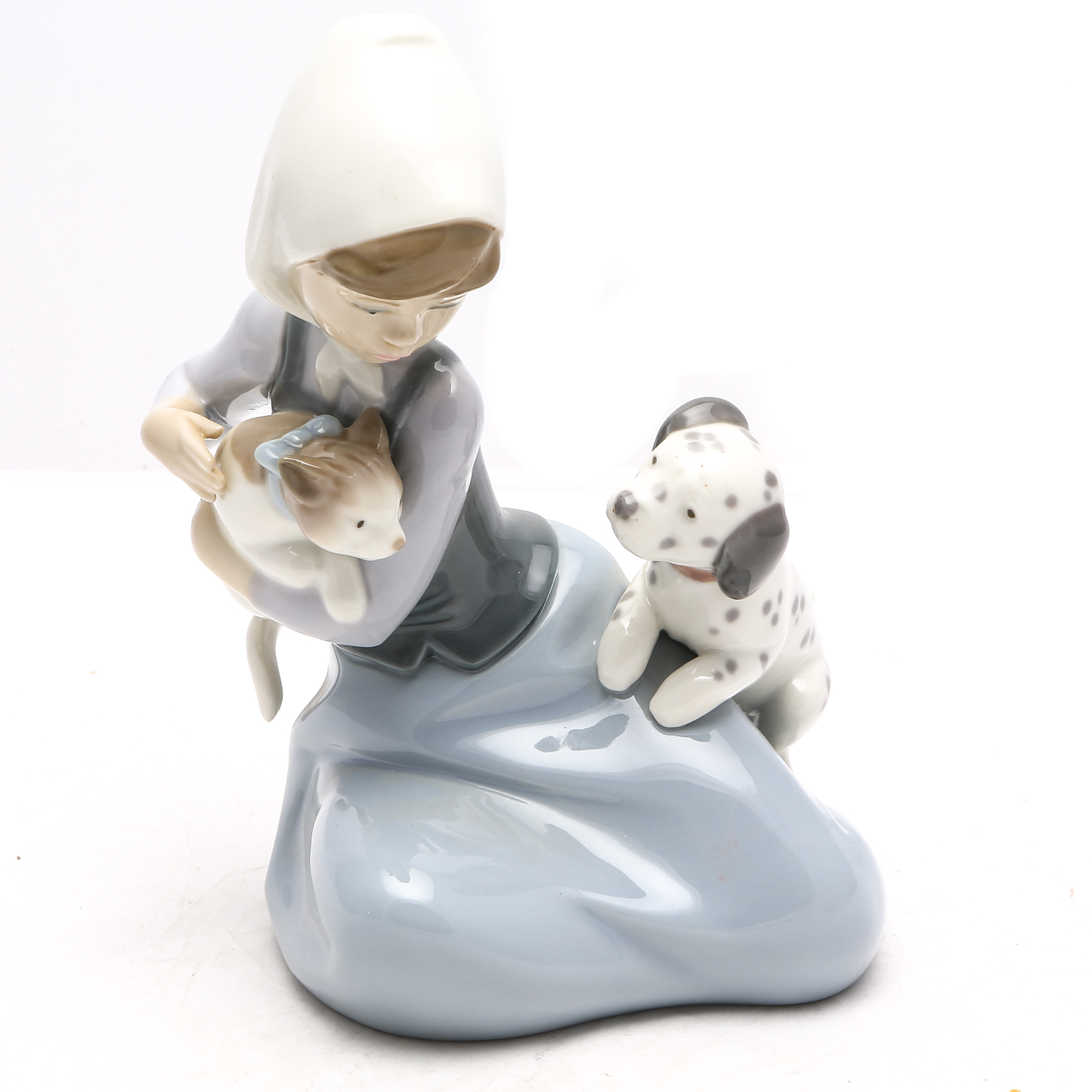 Lladró "Dog and Cat" Figurine #5032