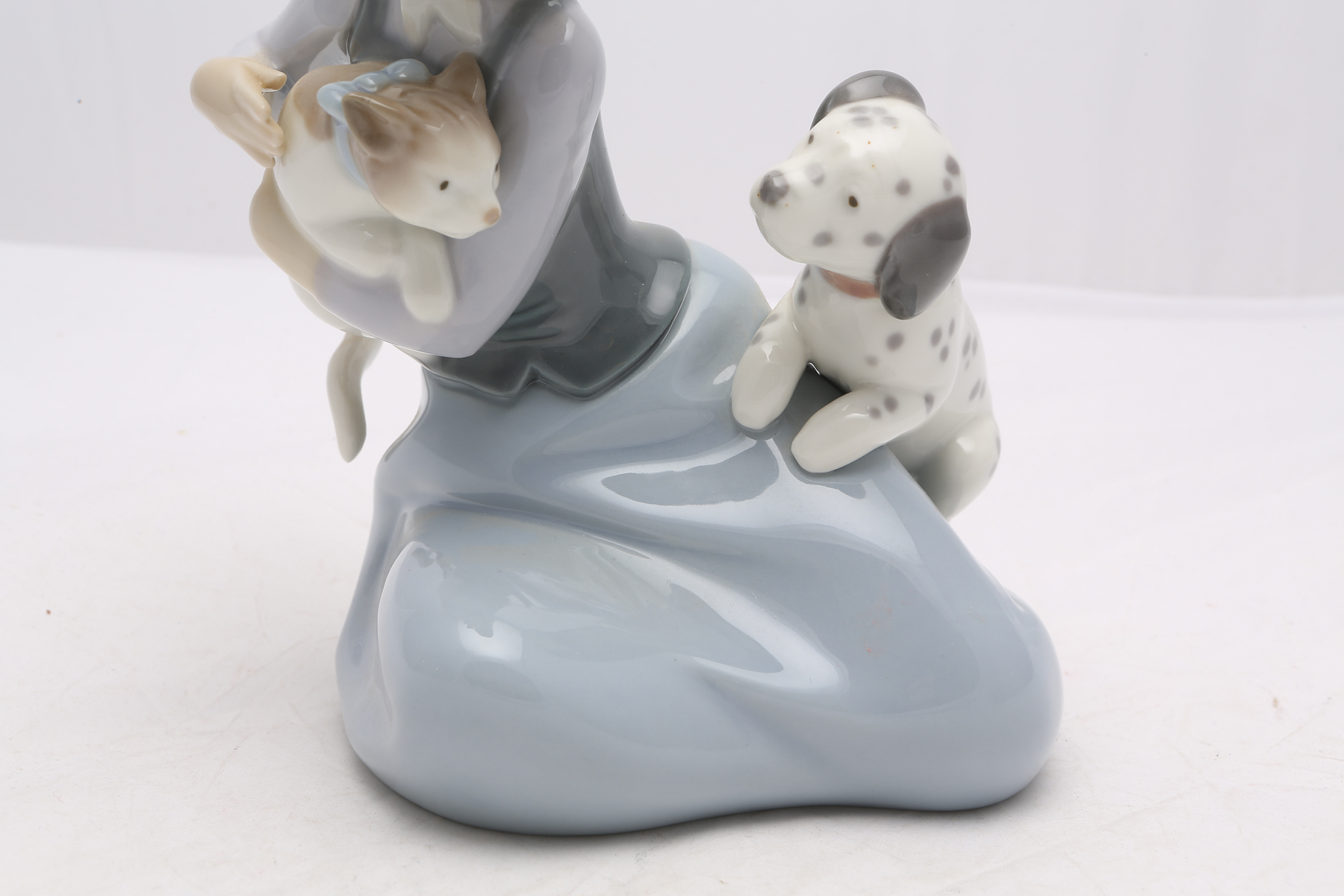 Lladró "Dog and Cat" Figurine #5032
