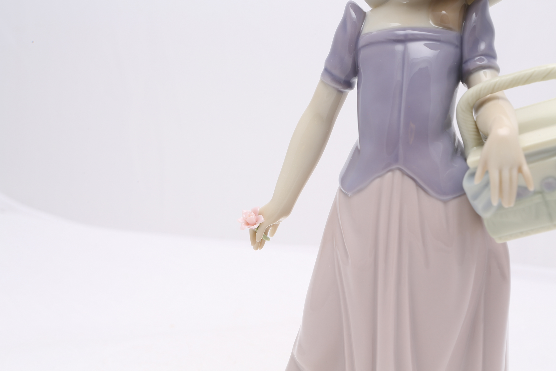 Lladró "Tailor Made" Figurine #6489