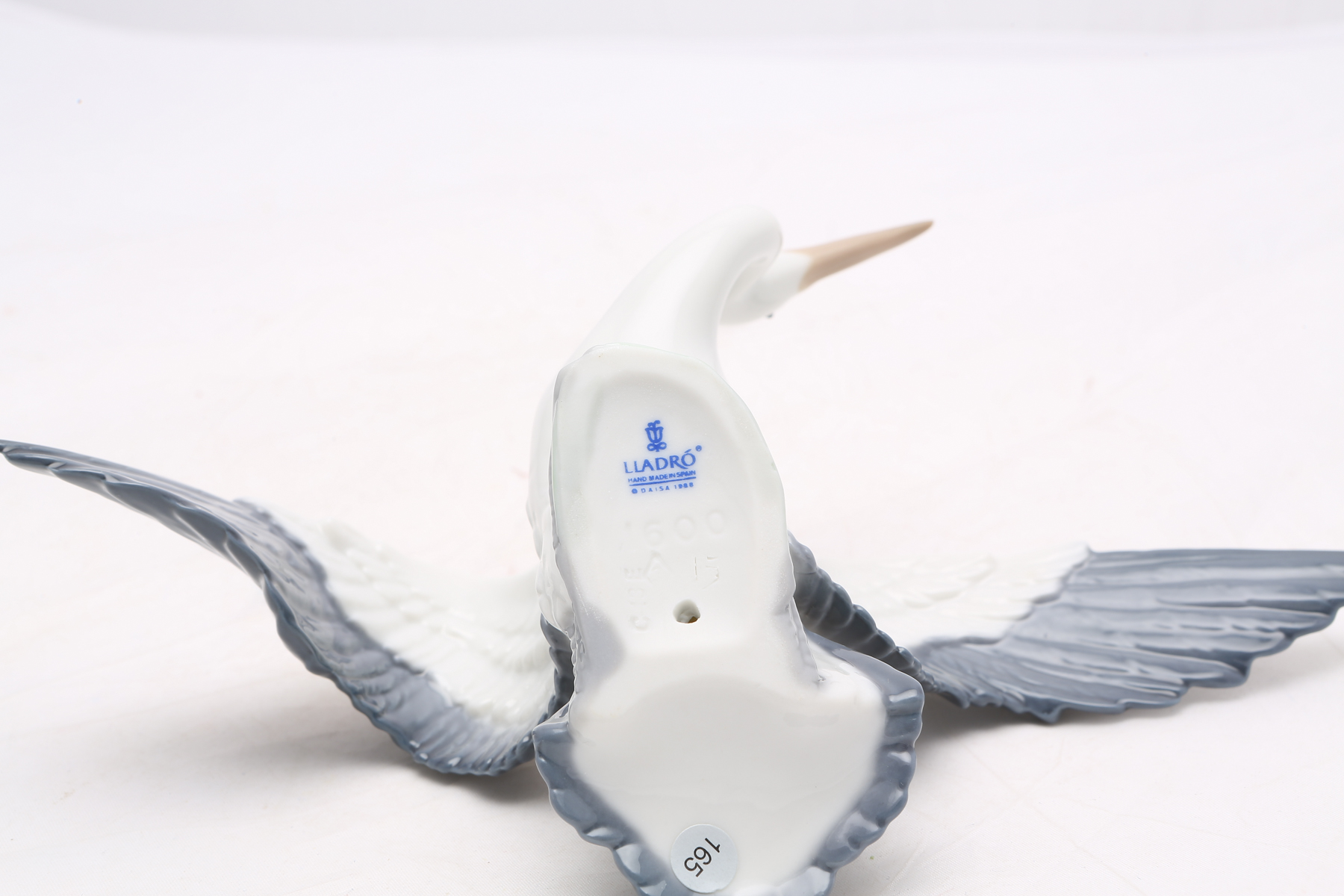 Lladró "Landing Crane" Figurine #1600