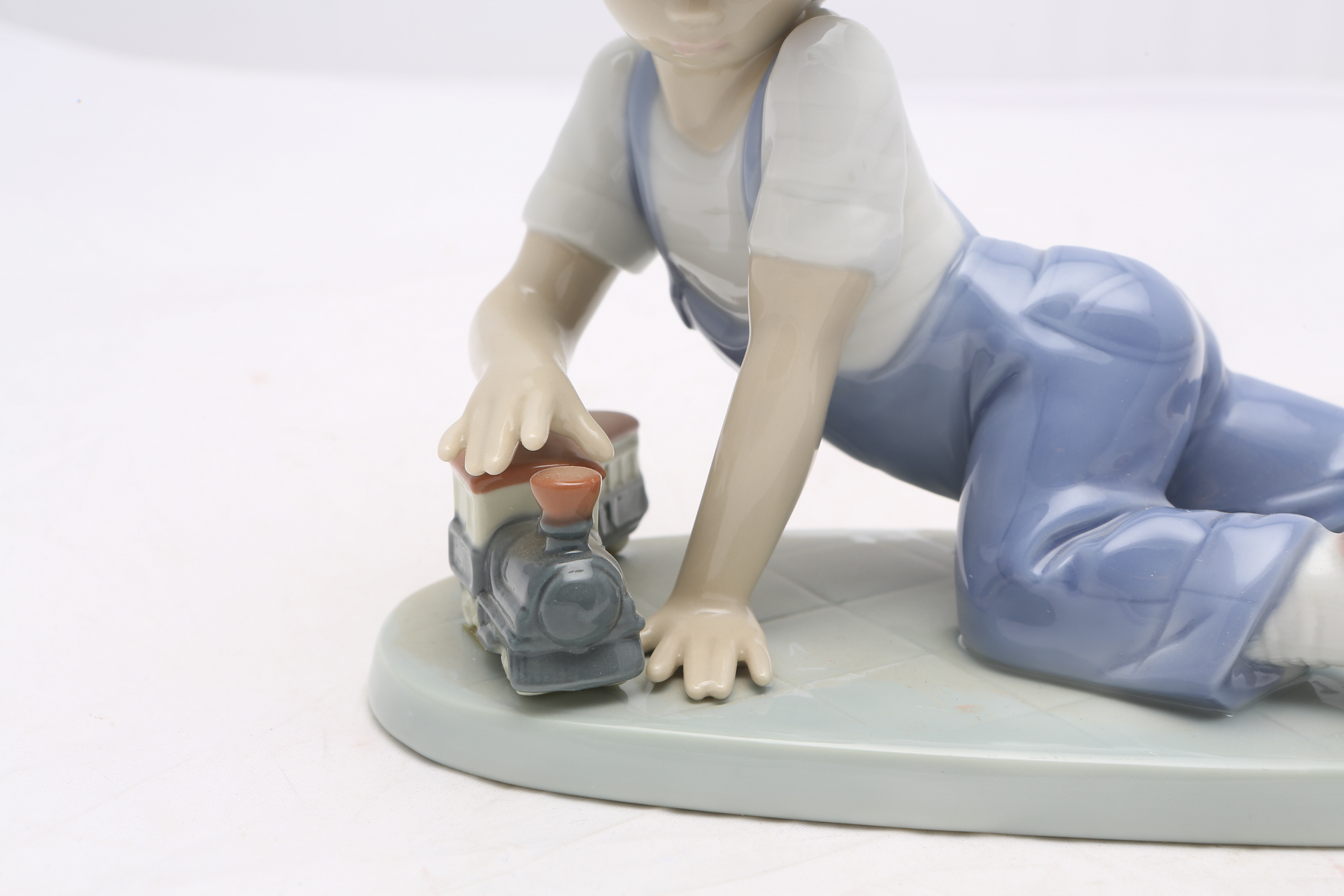 Lladró "All Aboard" Collector's Society Edition Figurine #7619