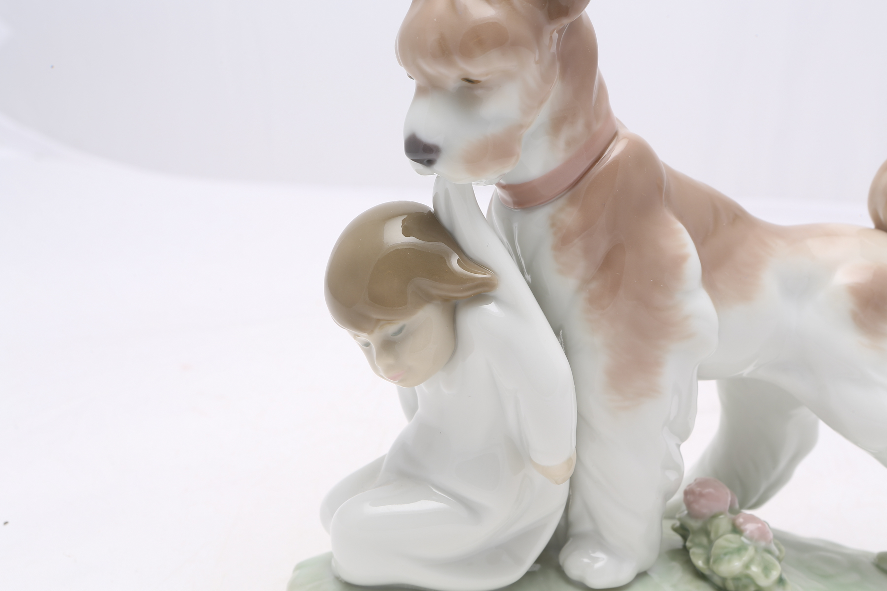 Lladró "Safe and Sound" Event Figurine #6656