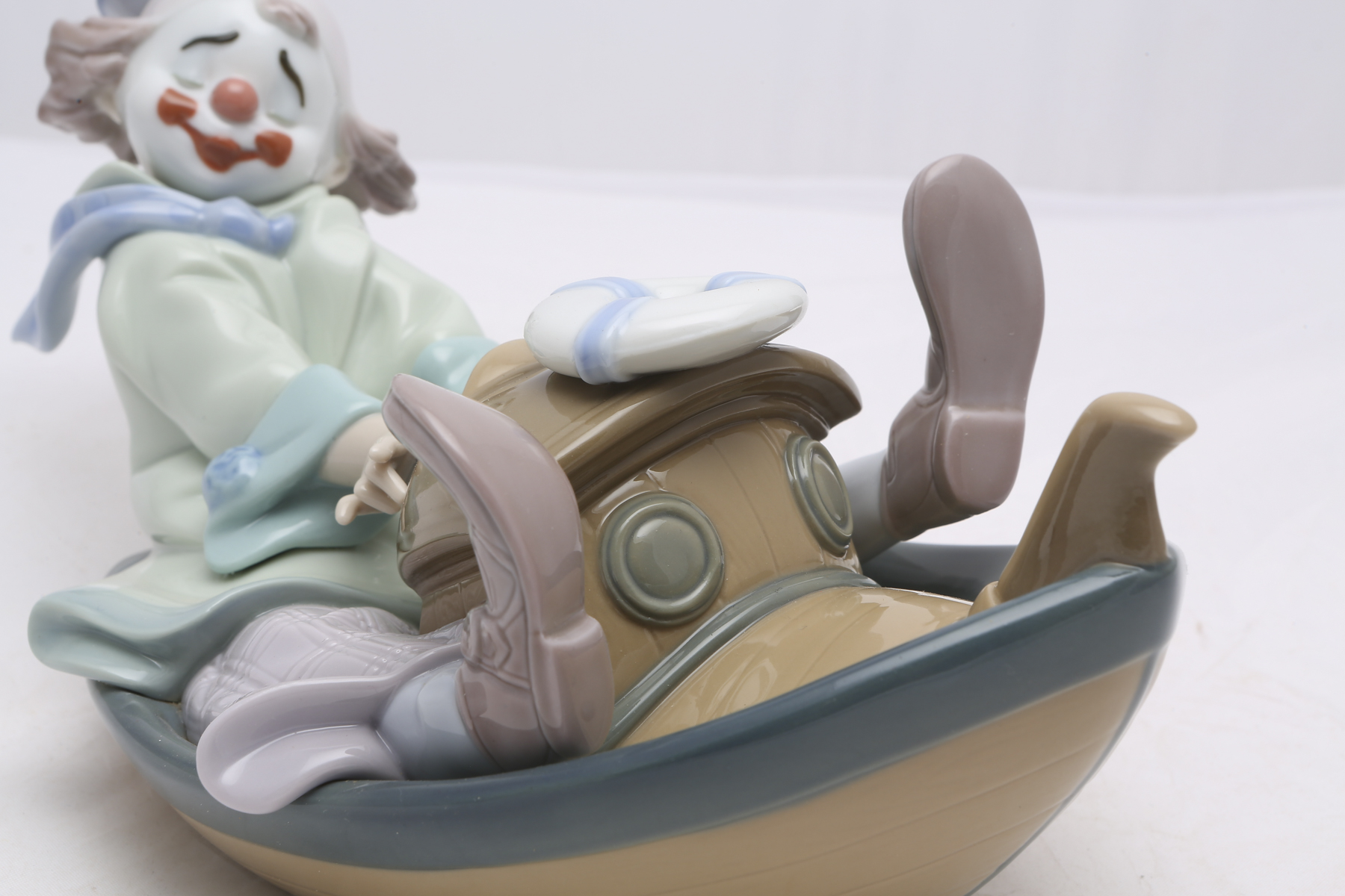 Lladró Privilege Society "Circus Waves" Figurine #8137