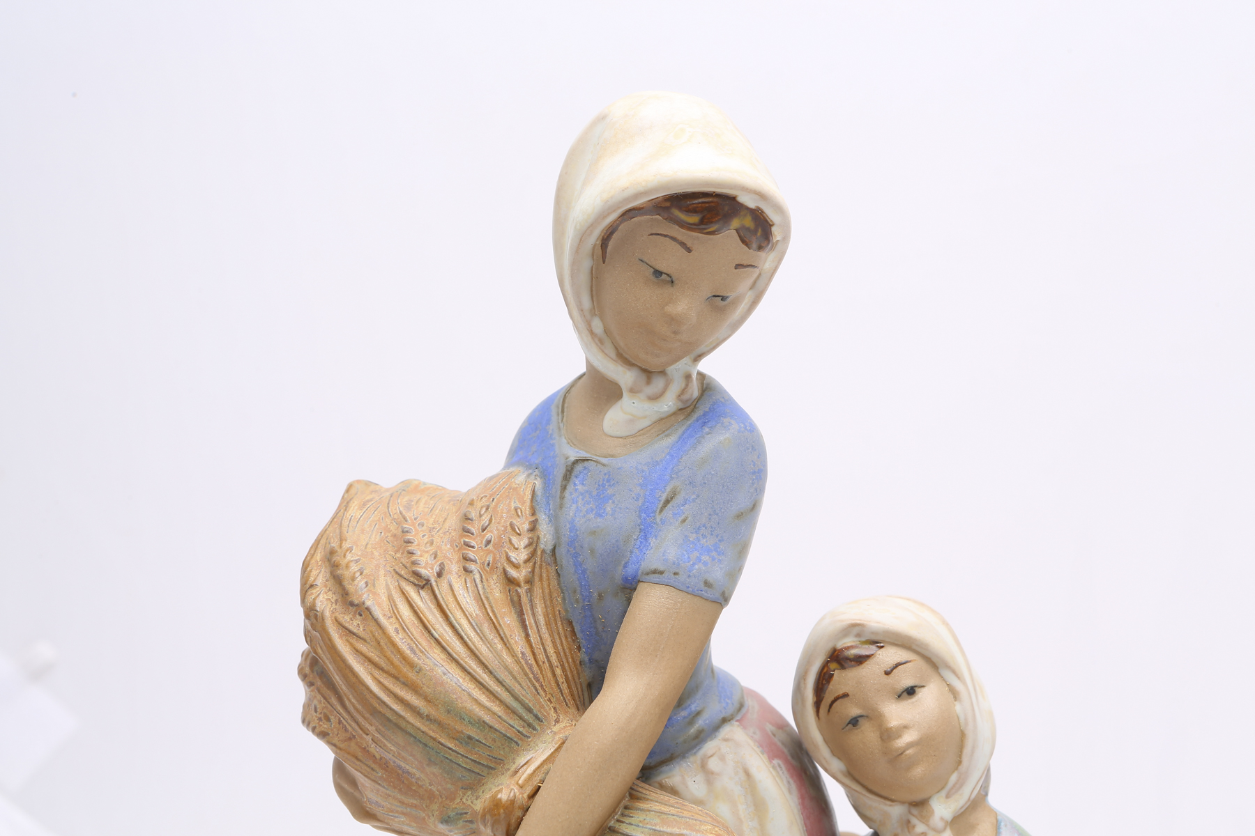 Lladró Gres "Girls Collecting Wheat" Figurine #2098