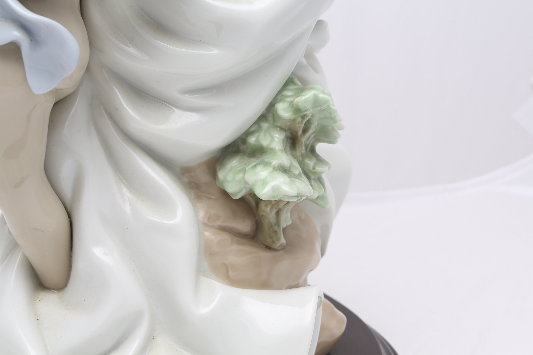 Lladró "Where Love Begins" Limited Edition Figurine #7649