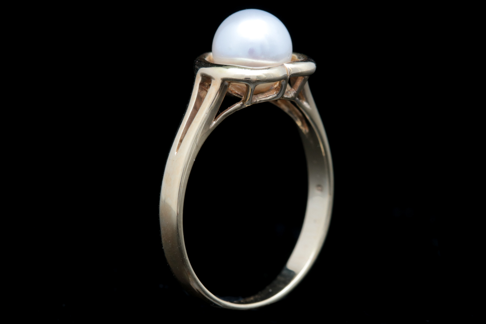 14K Yellow Gold and Pearl in Heart Ring