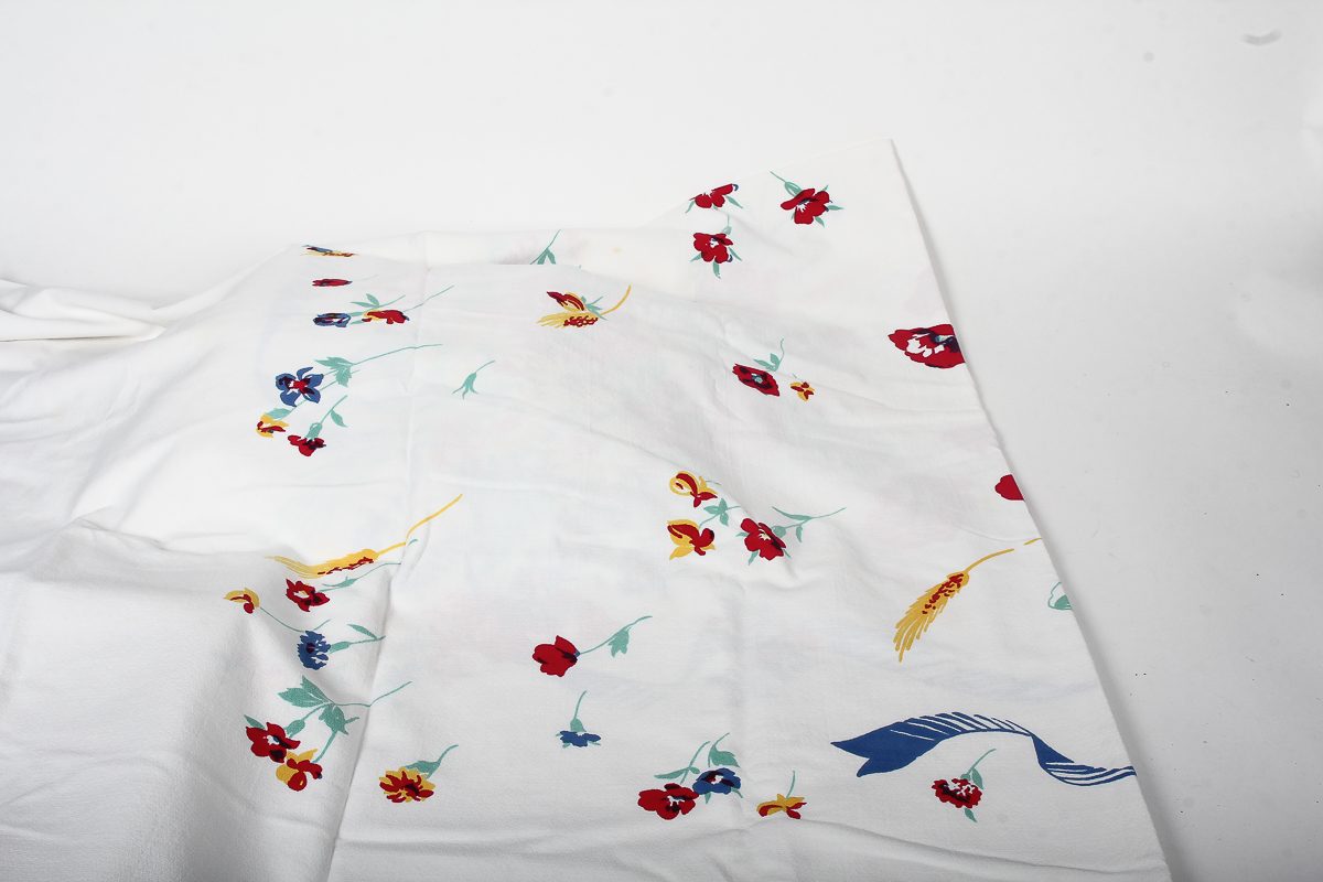 Tablecloths and Napkins Assortment