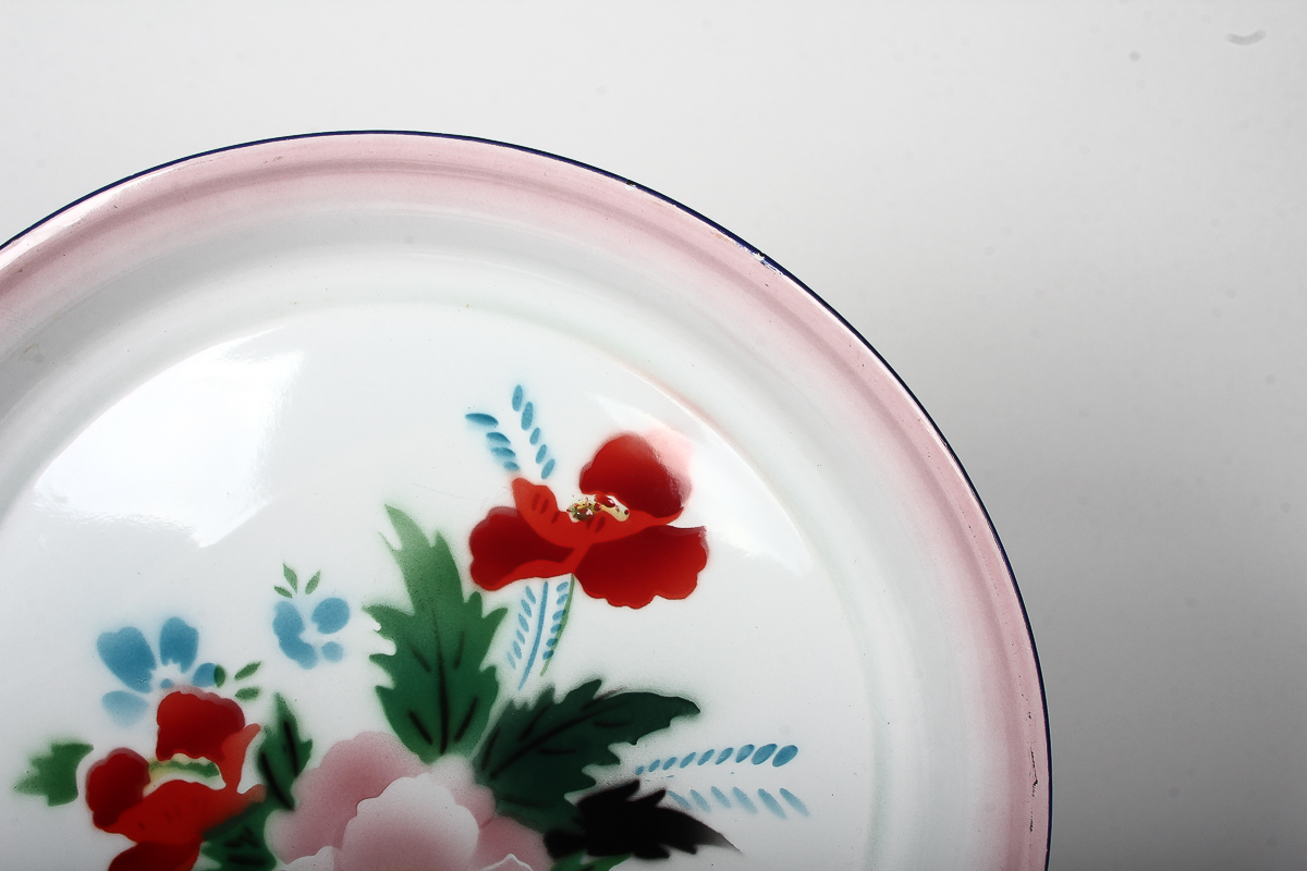 Set of 1950s "Bumper Harvest" Enamel Trays