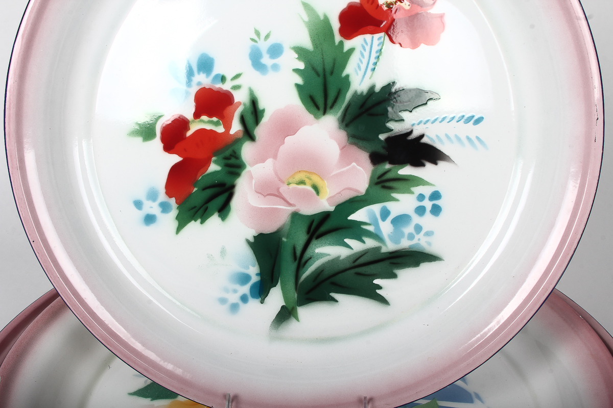 Set of 1950s "Bumper Harvest" Enamel Trays