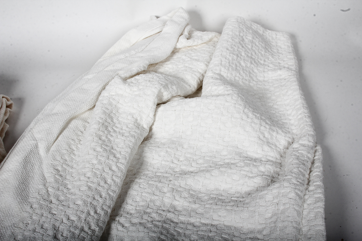 Pair of Fieldcrest Blankets