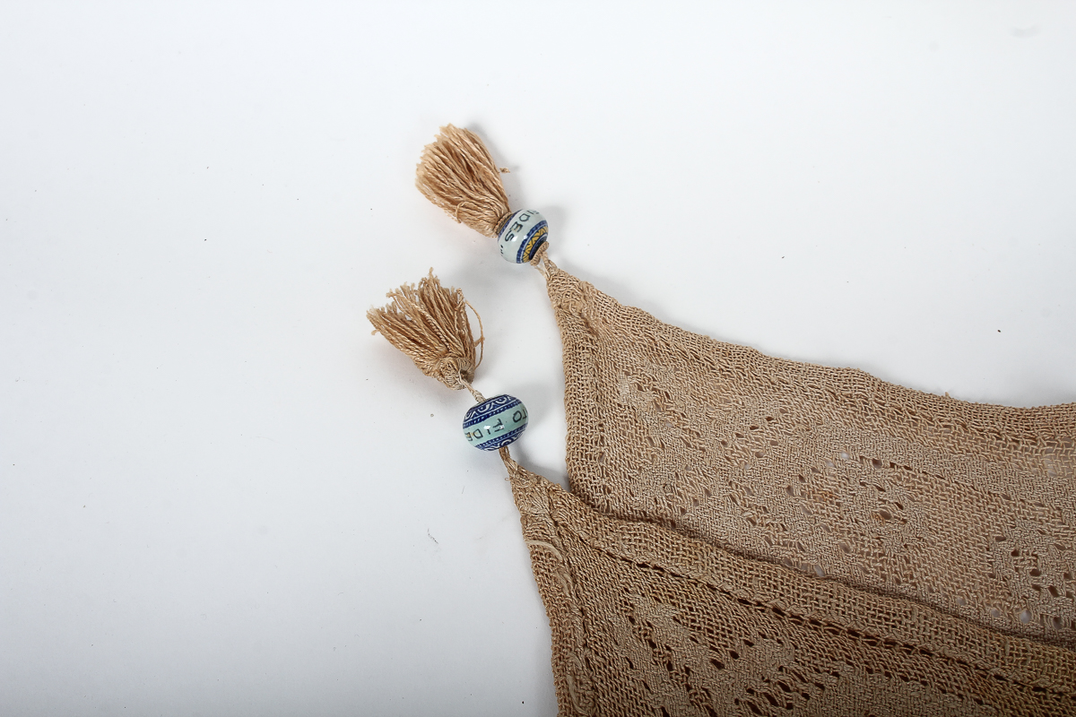 Vintage Pulled Thread Dresser Scarf