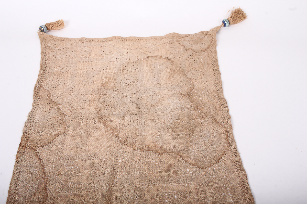 Vintage Pulled Thread Dresser Scarf
