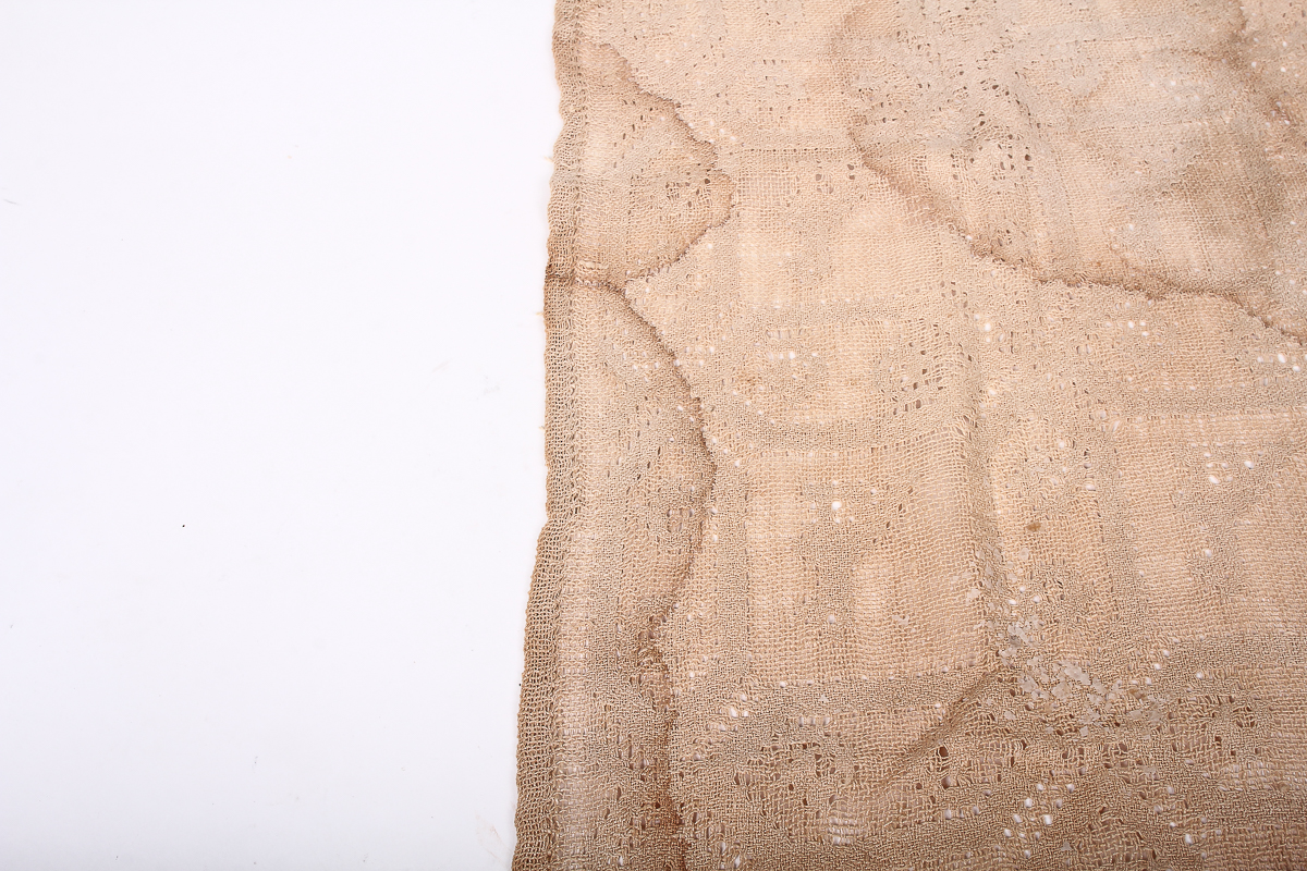 Vintage Pulled Thread Dresser Scarf