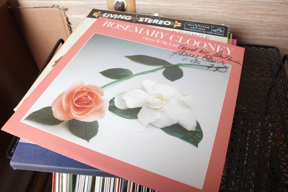 Mid Century Modern Record Stand With 75 Records