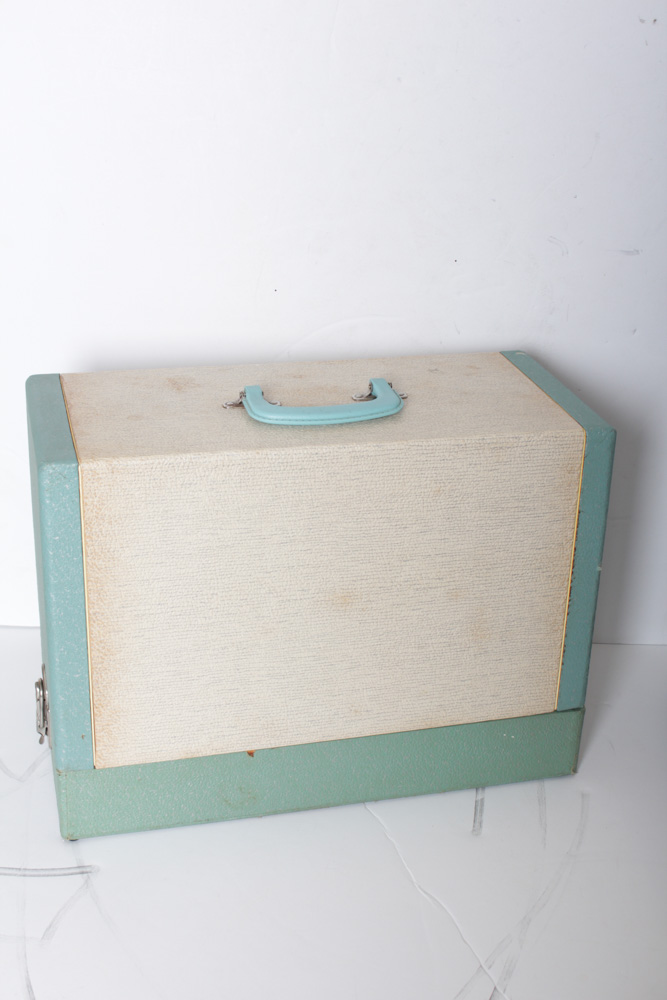 Vintage Dress Master Deluxe Sewing Machine