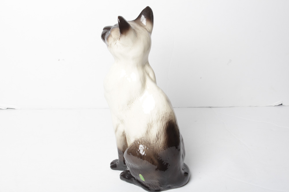 Beswick Porcelain Siamese Cat Figurine