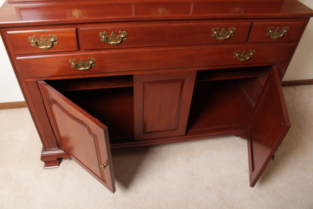 Willett Wildwood Cherry China Cabinet