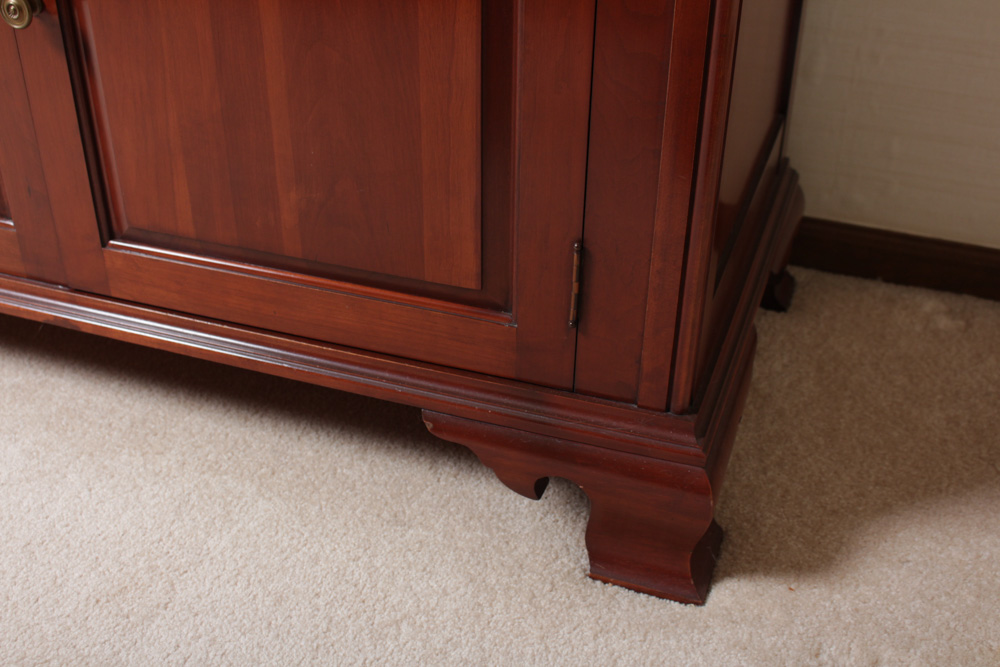 Willett Wildwood Cherry China Cabinet