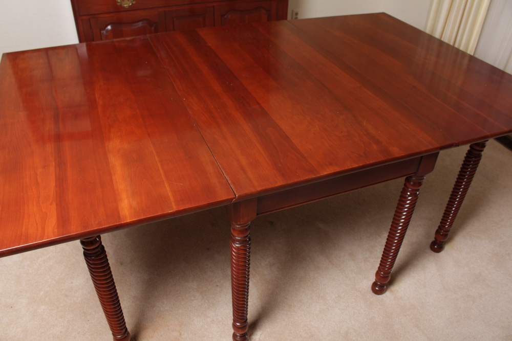 Willet Furniture Wildwood Cherry Dropleaf Dining Table