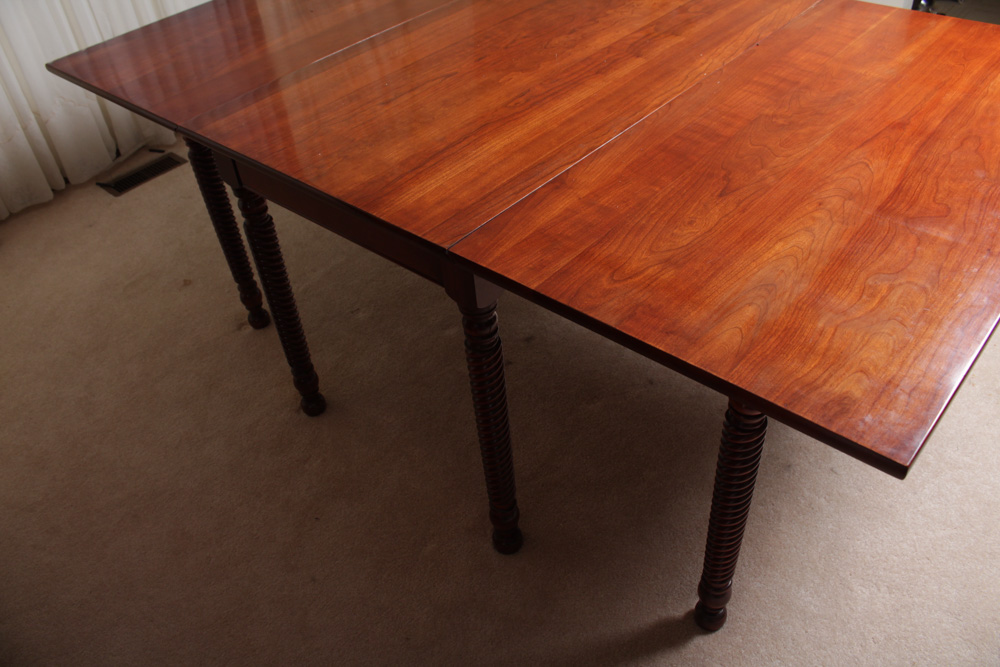 Willet Furniture Wildwood Cherry Dropleaf Dining Table