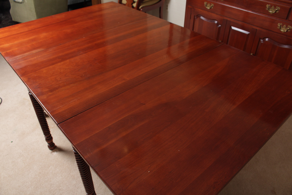 Willet Furniture Wildwood Cherry Dropleaf Dining Table