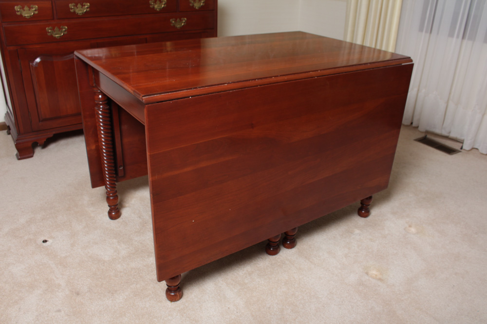 Willet Furniture Wildwood Cherry Dropleaf Dining Table