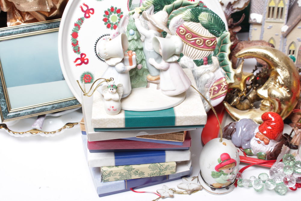 Holiday Decor Assortment